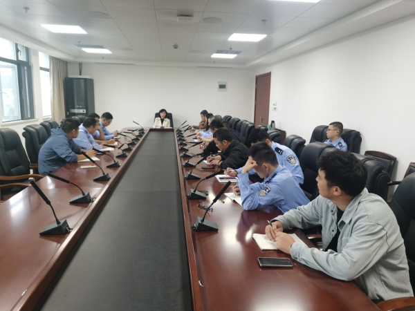 科技学院赴交警高新大队开展成考考前辅导“送教上门”服务
