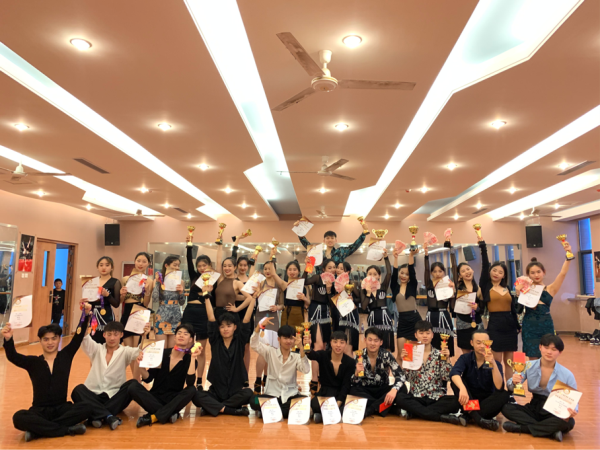 科技学院学子在“薪火相传”2021中国•合肥第三届国际标准舞（体育舞蹈）全国公开赛中喜获佳绩